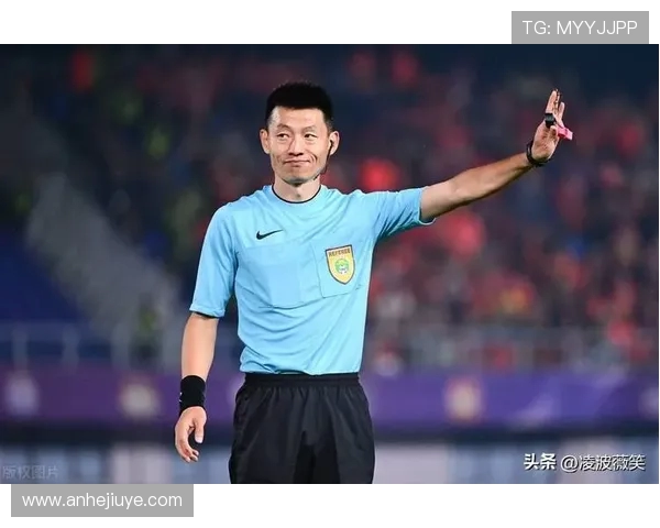 新鹏城 vs 三镇补赛裁判确定:黄翼主裁,邢琦担任 VAR(1) 新鹏城 vs 三镇补赛裁判确定:黄翼主裁,邢琦担任 VAR(1)